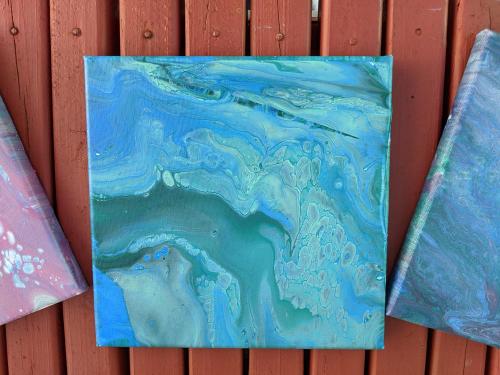 Pour paint in kids art and craft classes