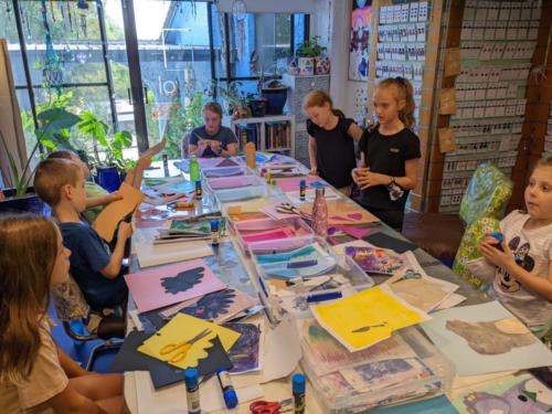 Kids art classes